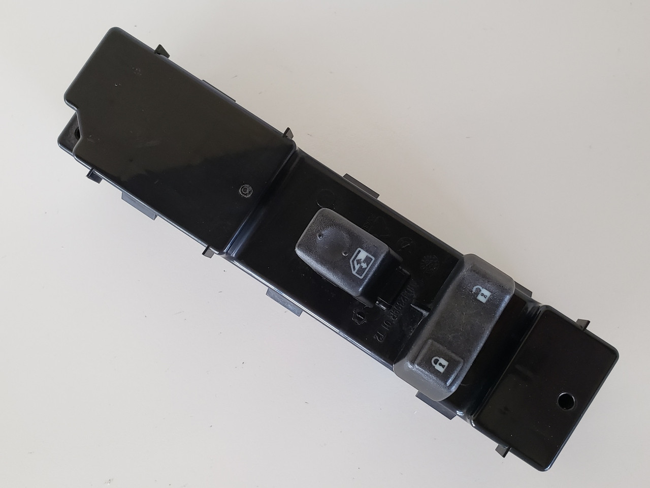 03-06 Chevy Suburban 15109672 Right Front Passenger Window Switch OEM