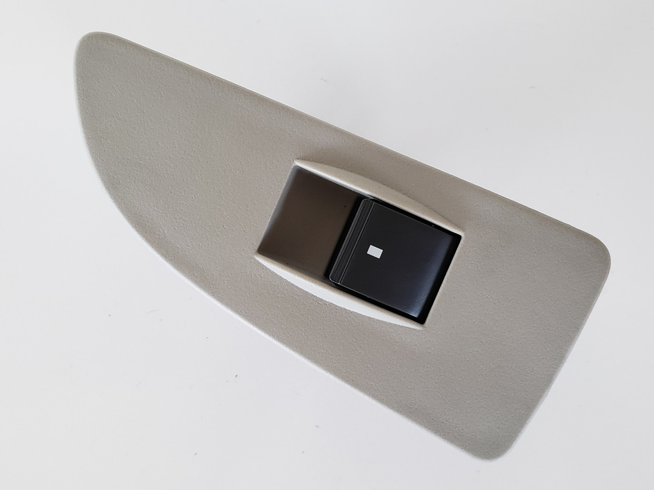 11-14 Chrysler 200 04602933AA Right Rear Passenger Window Switch OEM 11-14 Chrysler 200 04602933AA Right Rear Passenger Window Switch OEM