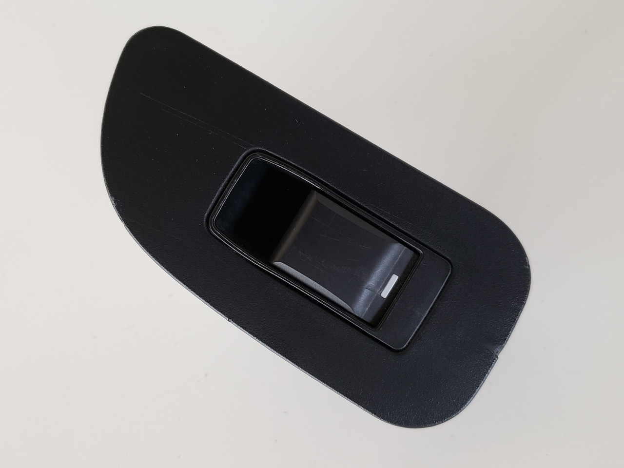 11-14 Chrysler 200 04602933AA Right Rear Passenger Window Switch OEM 11-14 Chrysler 200 04602933AA Right Rear Passenger Window Switch OEM