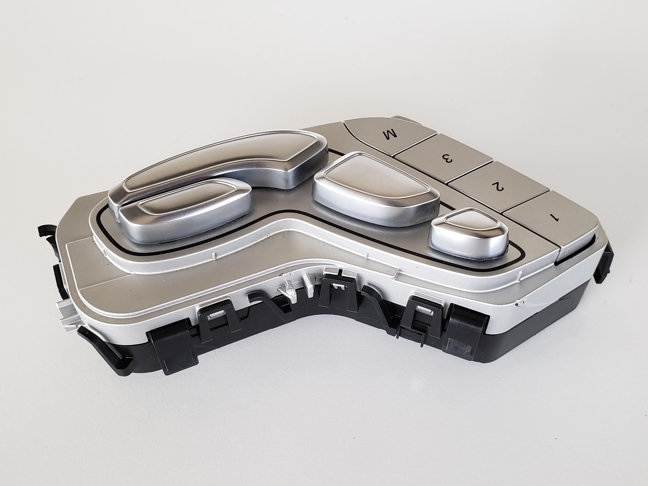 15-18 Mercedes Benz C300 2059056651 Left Driver Seat Adjustment Switch OEM 15-18 Mercedes Benz C300 2059056651 Left Driver Seat Adjustment Switch OEM