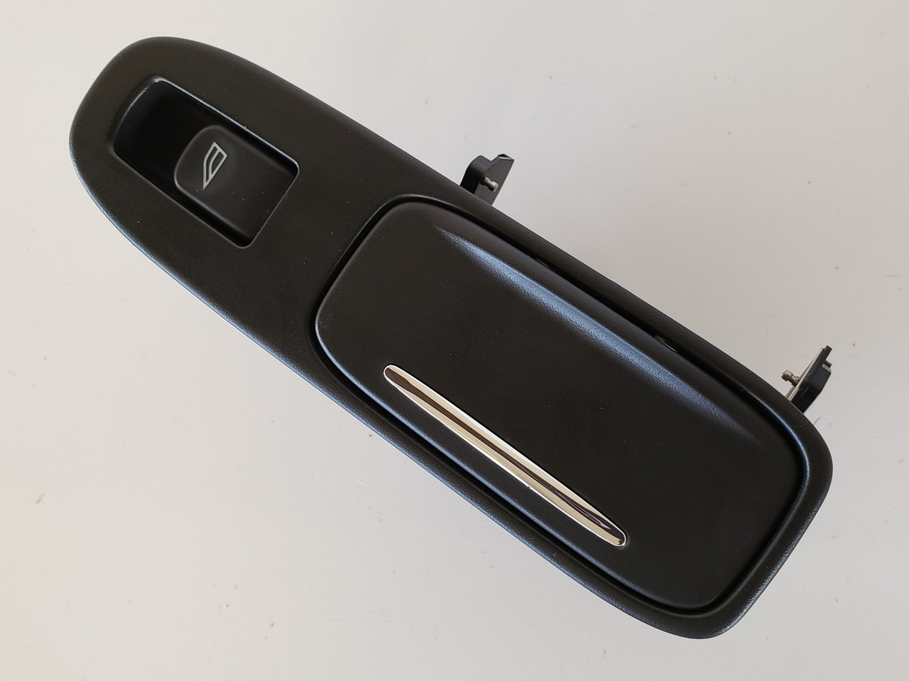 03-07 Jaguar XJ8 2W93-14717-AA Left Rear Passenger Window Switch