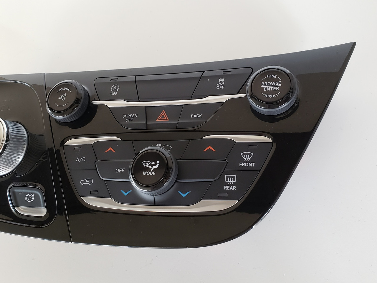 17 Chrysler Pacifica P68238881AE Climate Control Panel Temp