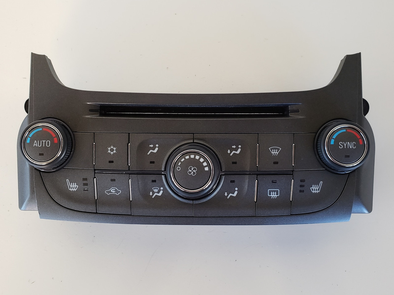 13 Chevy Malibu 22854786 Climate Control Panel Temperature Unit A/C Heater