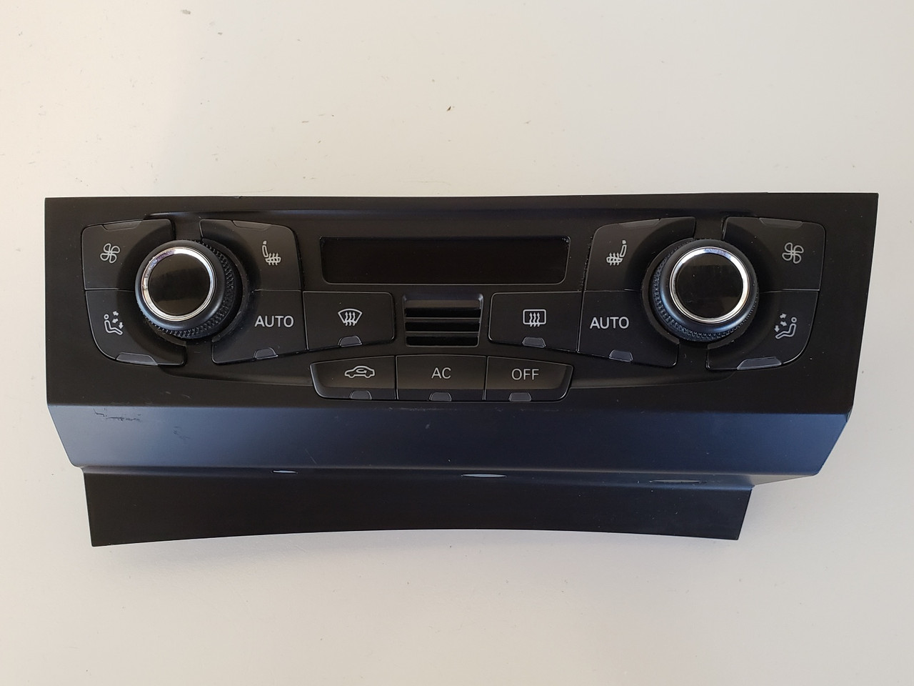 09-12 Audi Q5 A4 8T1 820 043 AQ Climate Control Panel Temp Unit A/C Heater