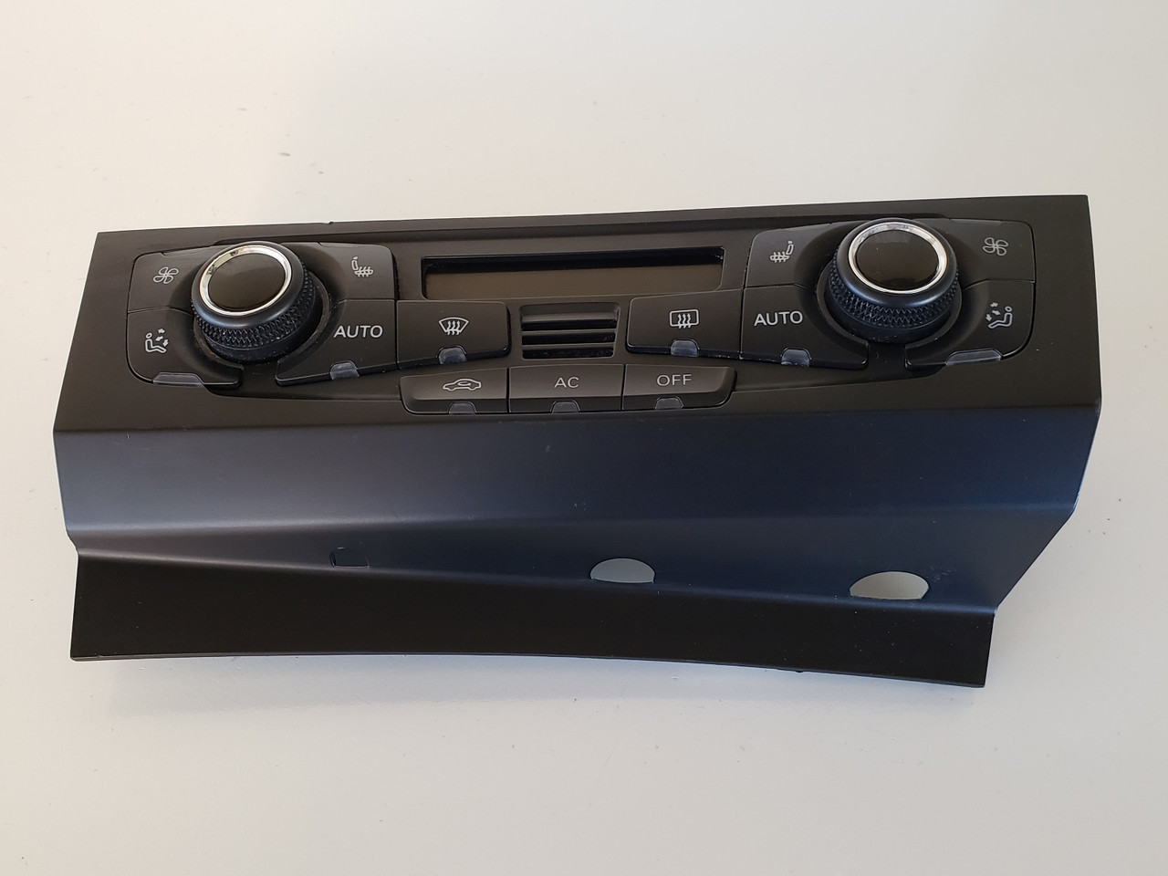 09-12 Audi Q5 A4 8T1 820 043 AQ Climate Control Panel Temp Unit A/C Heater