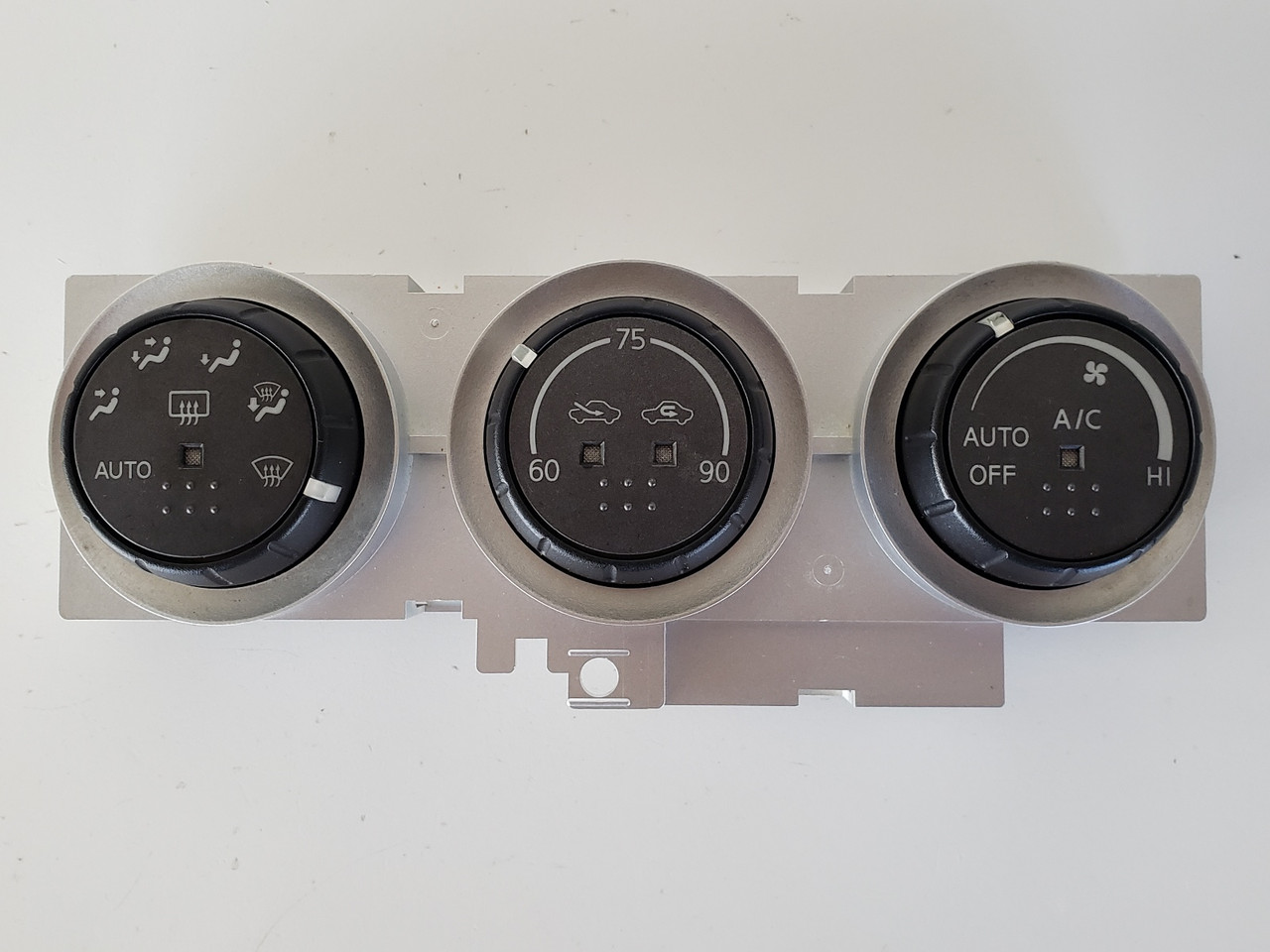 03 Nissan 350Z Coupe 27500 CD000 Climate Control Panel Temp Unit A