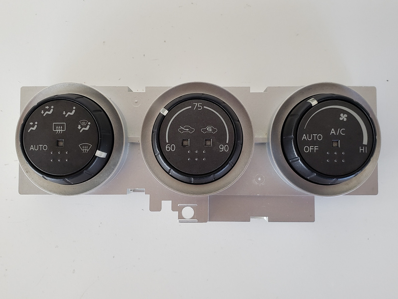 03 Nissan 350Z Coupe 27500 CD000 Climate Control Panel Temp Unit A/C Heater