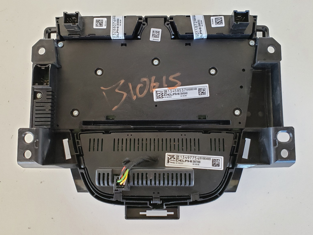 16-19 Cascada 13497754 Audio & Navigation Climate Control Panel Unit A/C Heater 16-19 Cascada 13497754 Audio & Navigation Climate Control Panel Unit A/C Heater
