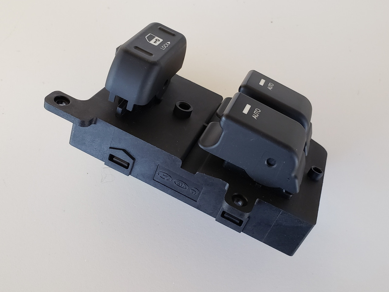 13-16 Genesis Coupe 93570-2M310 Drivers Side Left Master Window Switch OEM