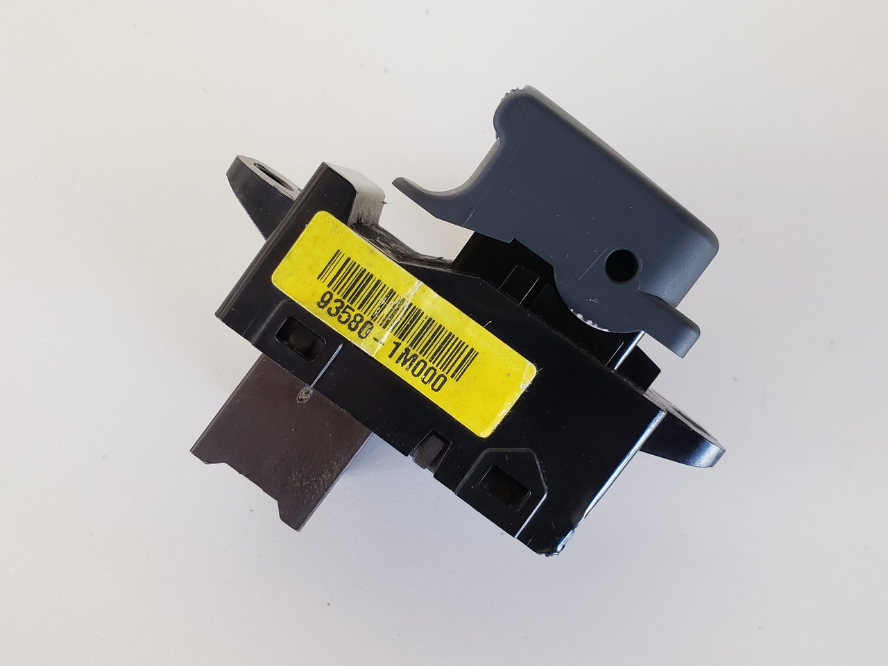 10-13 Kia Forte 93580-1M000 Left & Right Rear Passenger Window