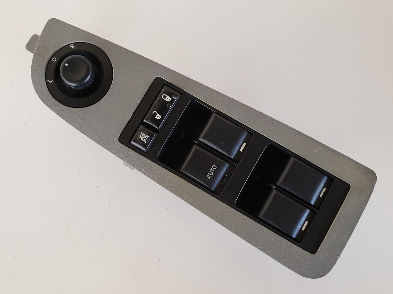 07-10 Chrysler 300 P04602780AA Drivers Side Left Master Window Switch OEM