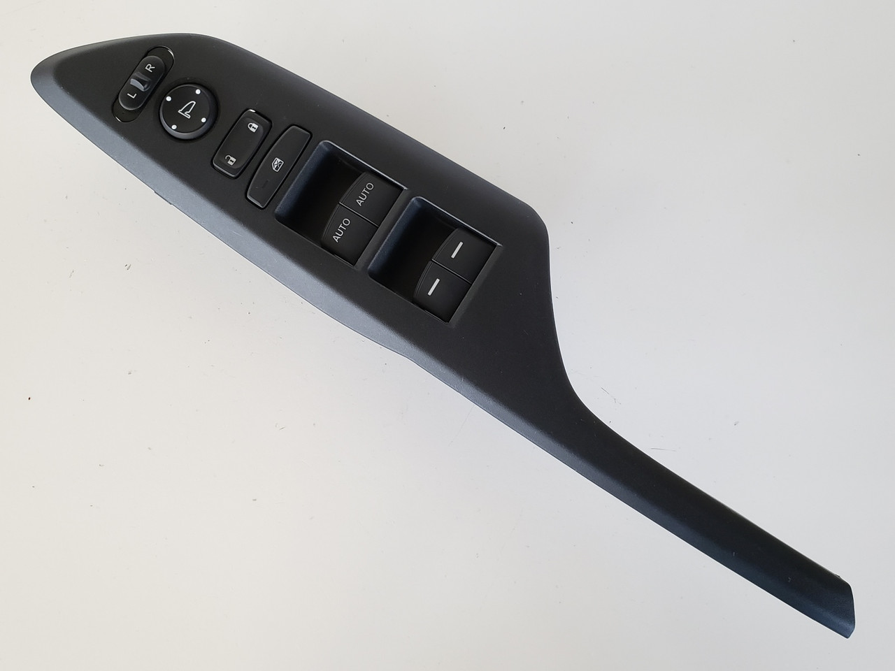 17-19 Civic Hatchback 35750-TGG-A11 Drivers Side Left Master Window Switch OEM 17-19 Civic Hatchback 35750-TGG-A11 Drivers Side Left Master Window Switch OEM