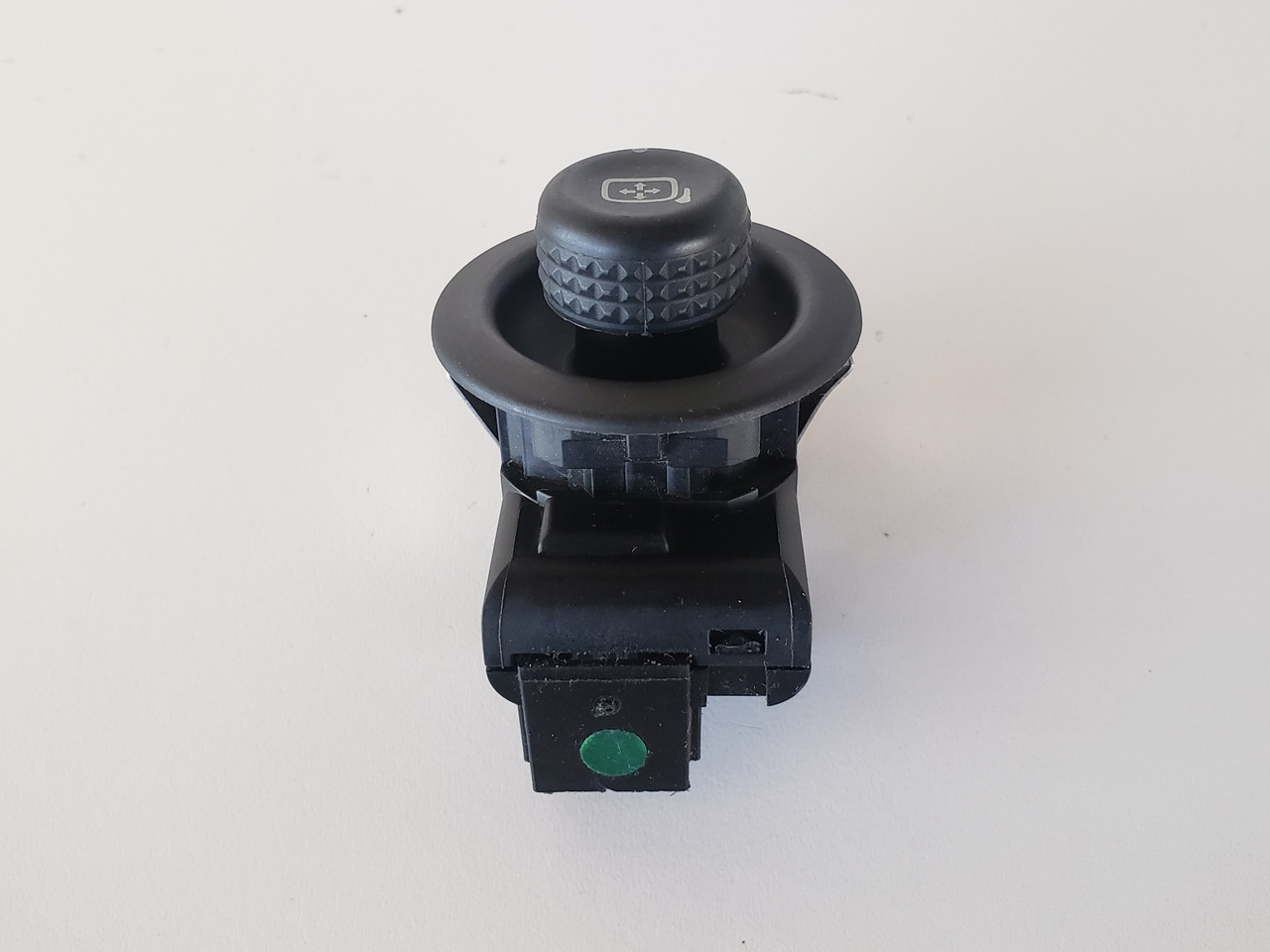 07-15 Ford Crown Victoria 7F9T-17B676-AC3JA6 Mirror Switch OEM