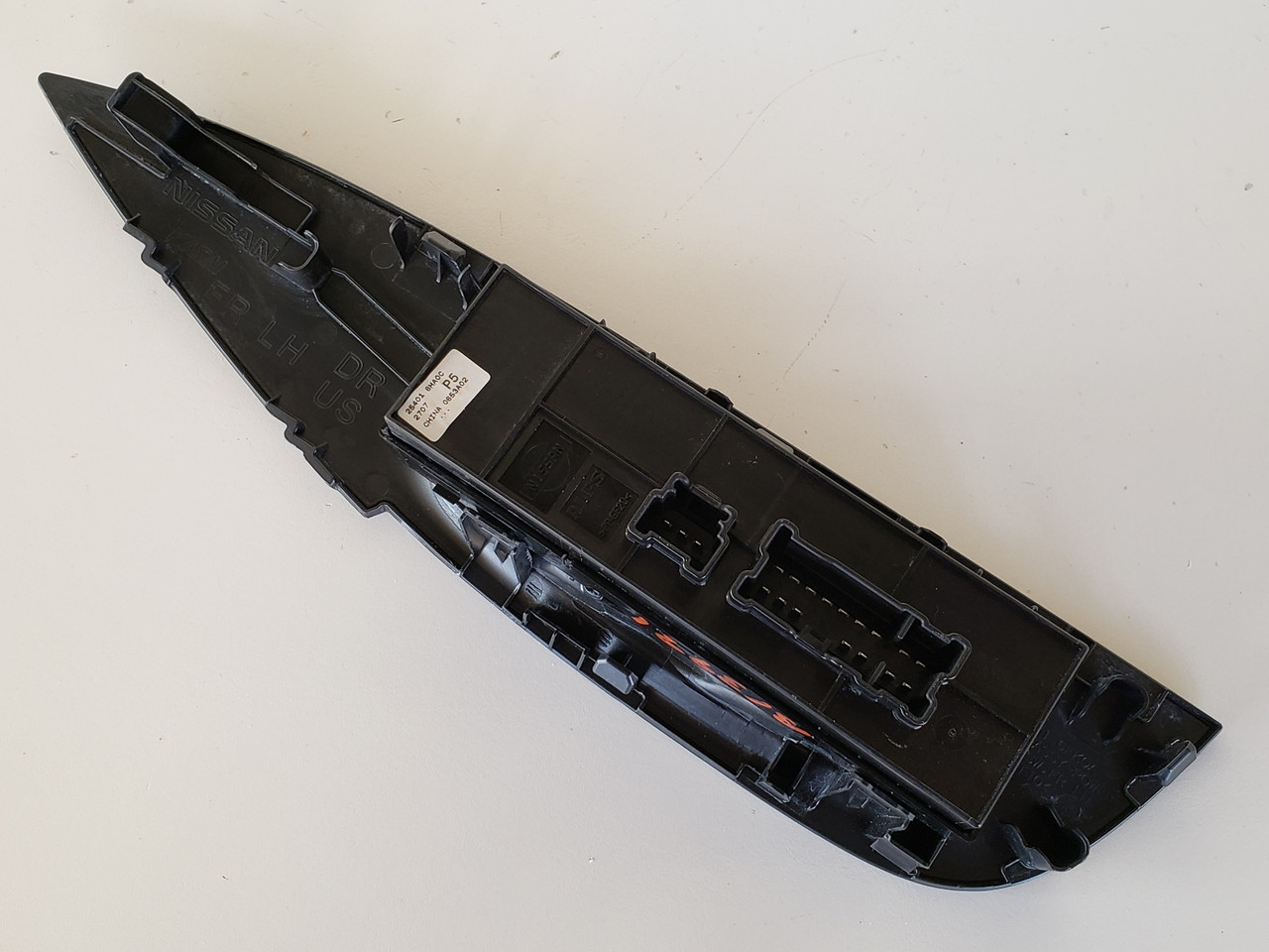 17-20 Nissan Rogue Sport 25401 GMA0C Drivers Side Left Master Window Switch OEM 17-20 Nissan Rogue Sport 25401 GMA0C Drivers Side Left Master Window Switch OEM