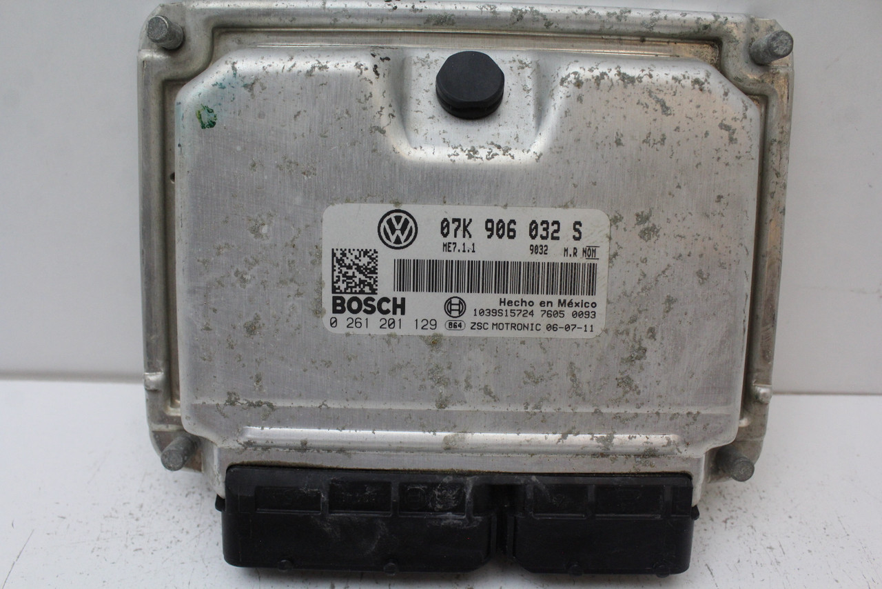 07 2007 Volkswagen Jetta 07K 906 032 S Computer Engine Control ECU ECM Module