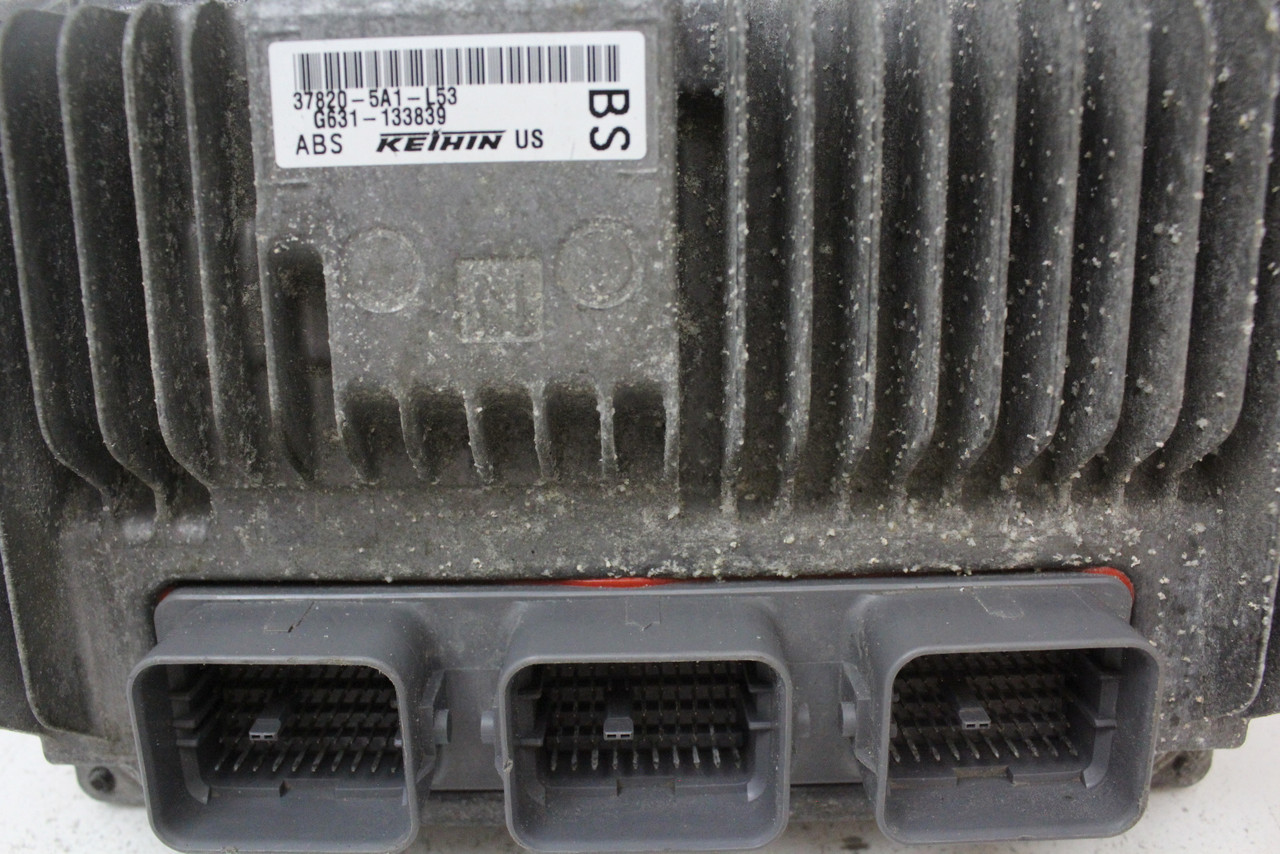 15 2015 Honda Accord 37820-5A1-L53 Computer Brain Engine Control ECU ECM Module
