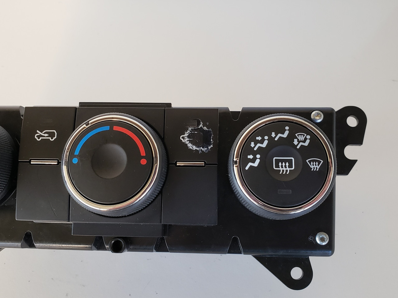 08-10 Saturn Vue 96464529 Climate Control Panel Temperature Unit A/C Heater