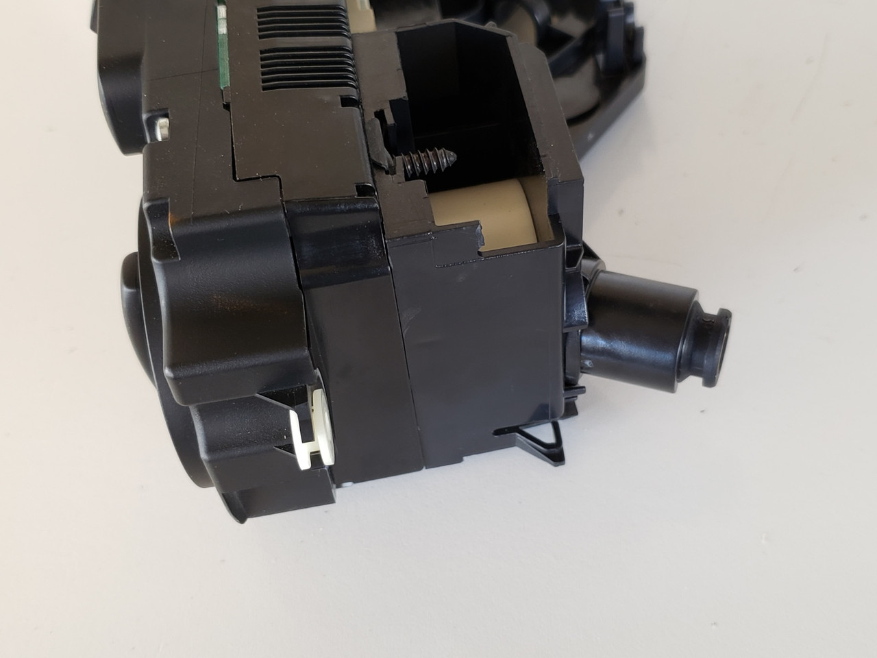 06-09 VW Rabbit 1K1 820 045 B Climate Control Panel Temperature Unit A/C Heater