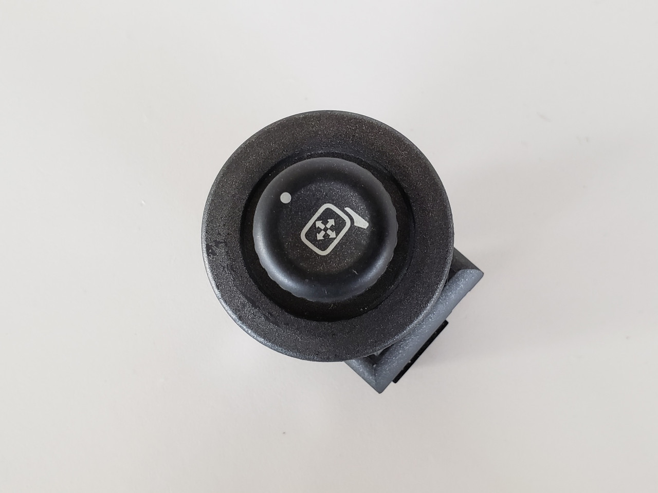 10-12 Lincoln MKZ 8A1T-17B676-AF38N8 Mirror Switch OEM 10-12 Lincoln MKZ 8A1T-17B676-AF38N8 Mirror Switch OEM