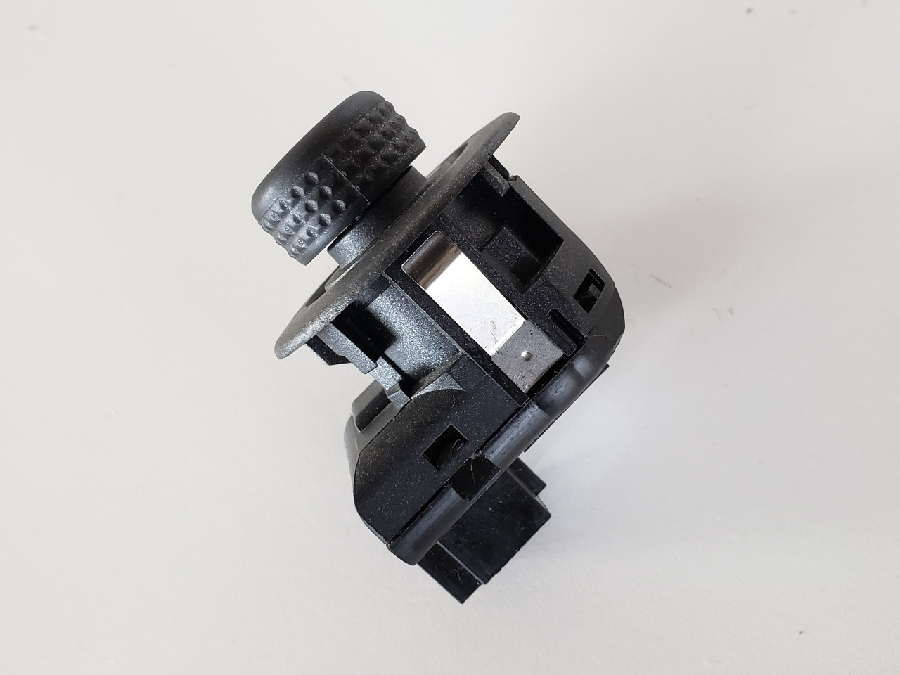 10-12 Lincoln MKZ 8A1T-17B676-AF38N8 Mirror Switch OEM 10-12 Lincoln MKZ 8A1T-17B676-AF38N8 Mirror Switch OEM