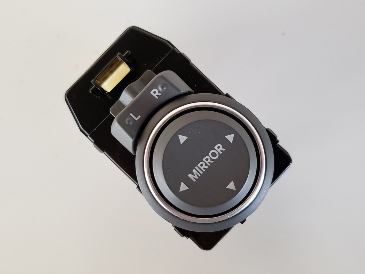 11-13 Hyundai Sonata 202006586 Drivers Side Left Master Mirror Switch OEM