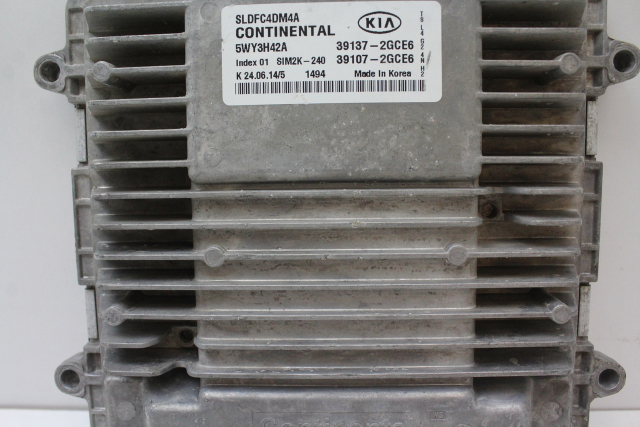 14 15 16 Kia Sportage 39109-2GCE6 Computer Engine Control ECU ECM EBX Module