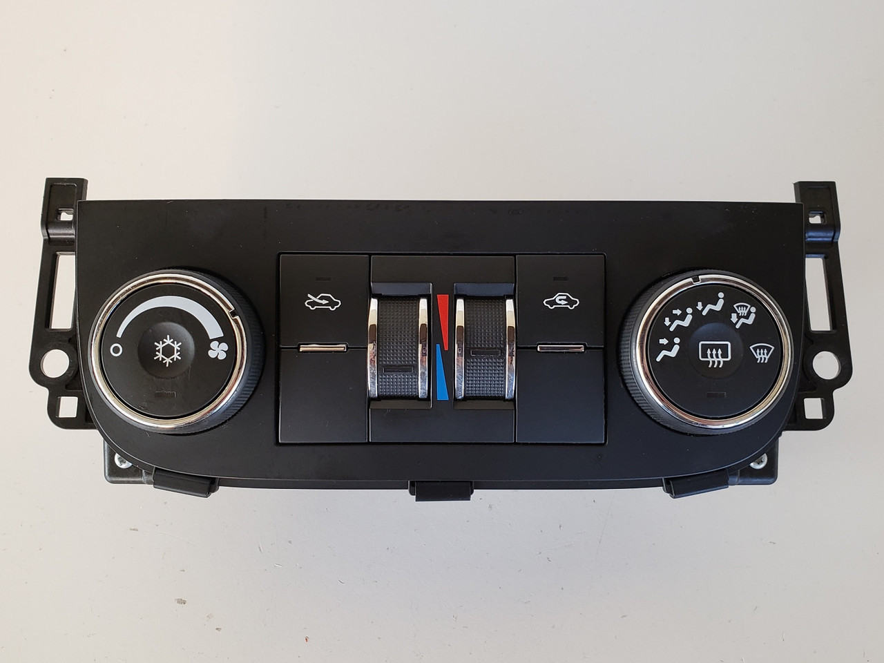 06-11 Chevy Impala 25810839 Climate Control Panel Temperature Unit A/C Heater