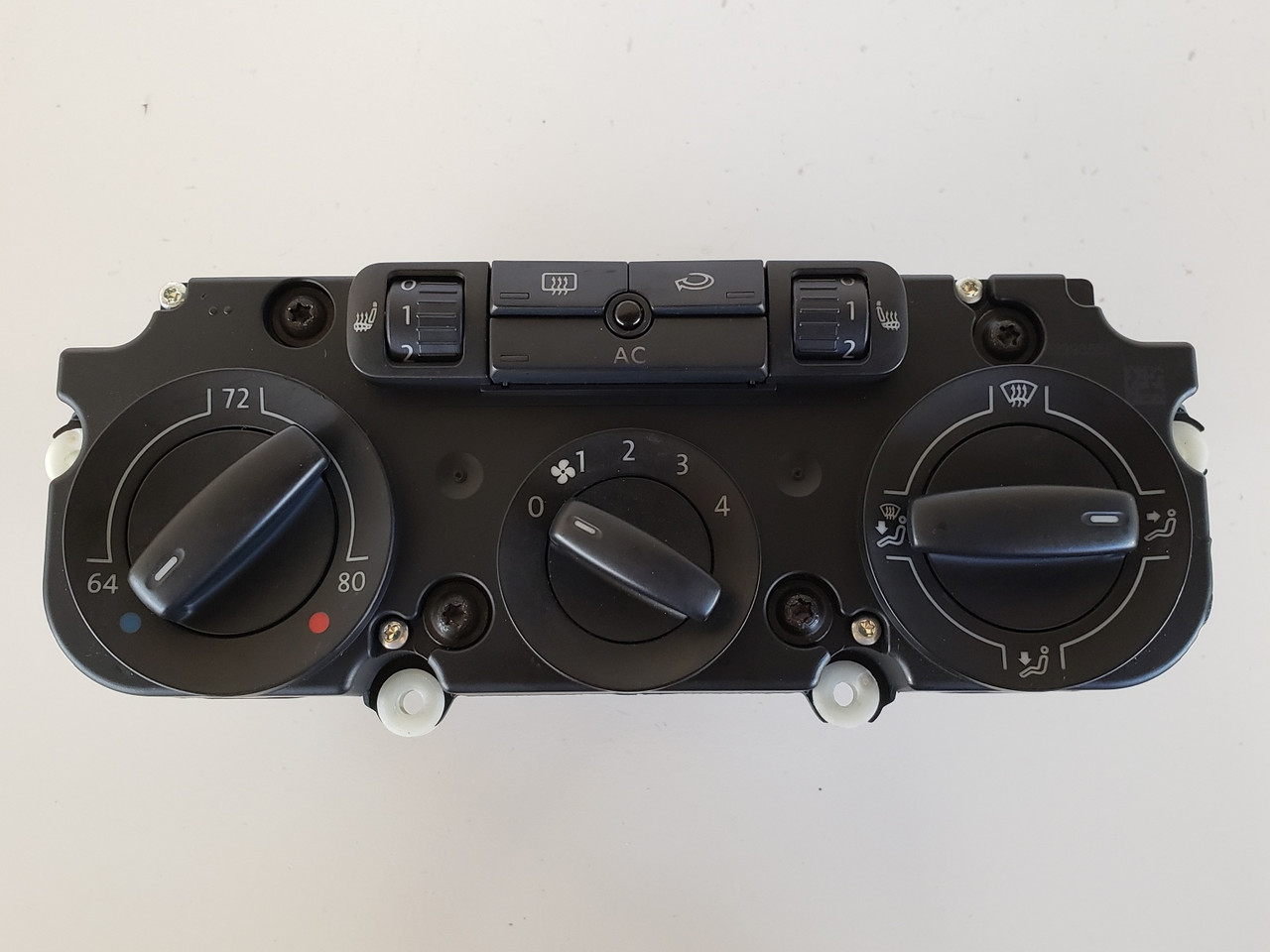 06-08 VW Rabbit 3C1 820 045 A Climate Control Panel Temperature Unit A/C Heater