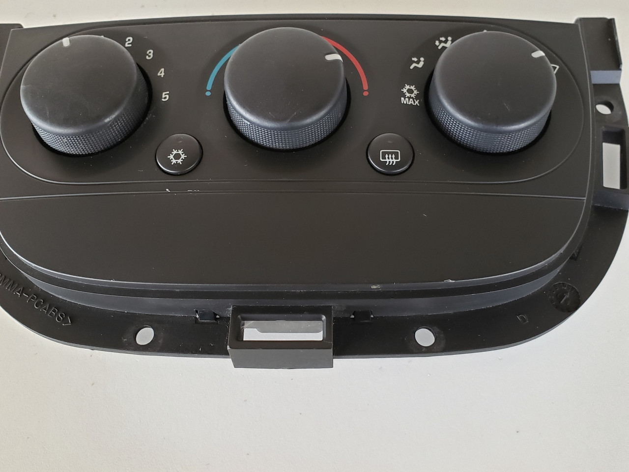 05-07 Saturn Relay 15251150 Climate Control Panel Temperature Unit A/C Heater