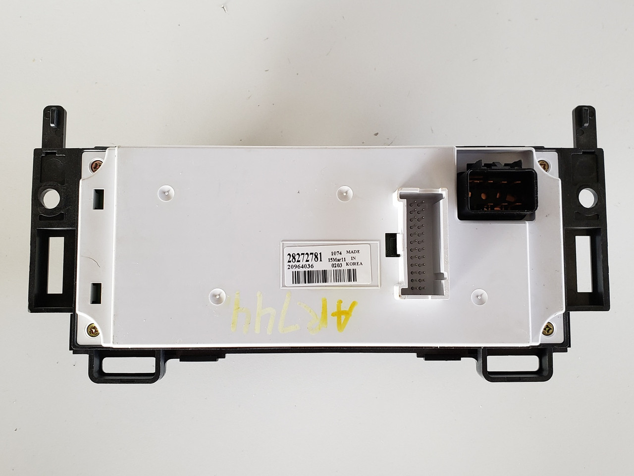 08 Chevy Malibu LS LT 20964036 Climate Control Panel Temperature Unit A/C Heater