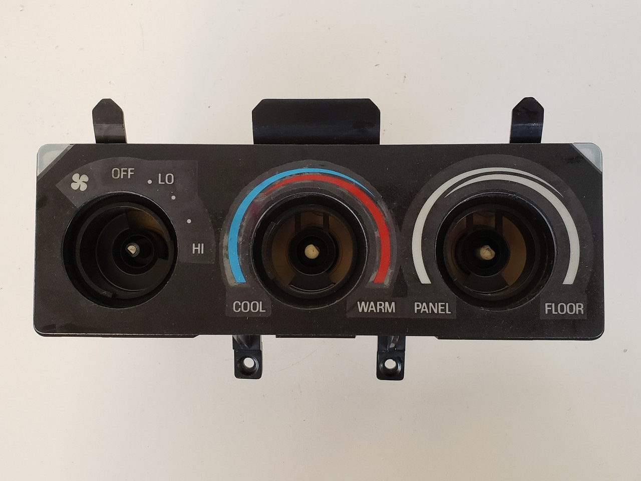 97-98 Expedition F75H19E764CB Rear Overhead Climate Control Panel A/C Heater 97-98 Expedition F75H19E764CB Rear Overhead Climate Control Panel A/C Heater