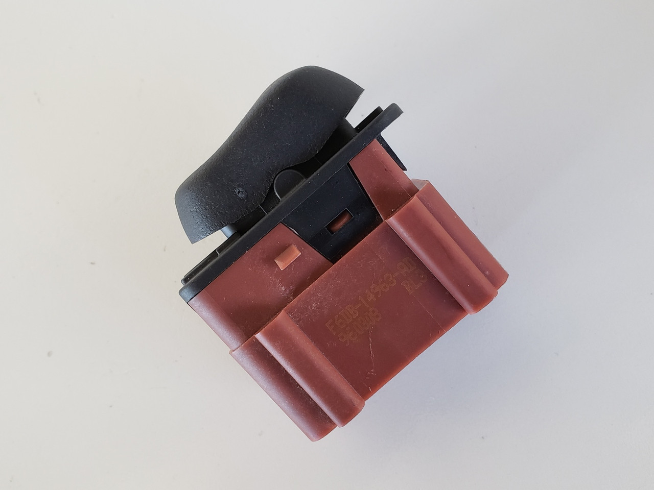 96-99 Ford Taurus F6DB-14963-AD Door Lock Switch OEM
