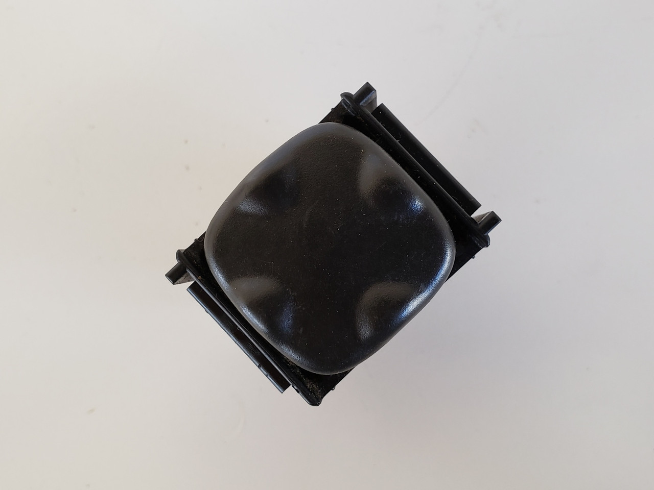 96-99 Saturn S Series 21022162 Mirror Switch OEM 96-99 Saturn S Series 21022162 Mirror Switch OEM