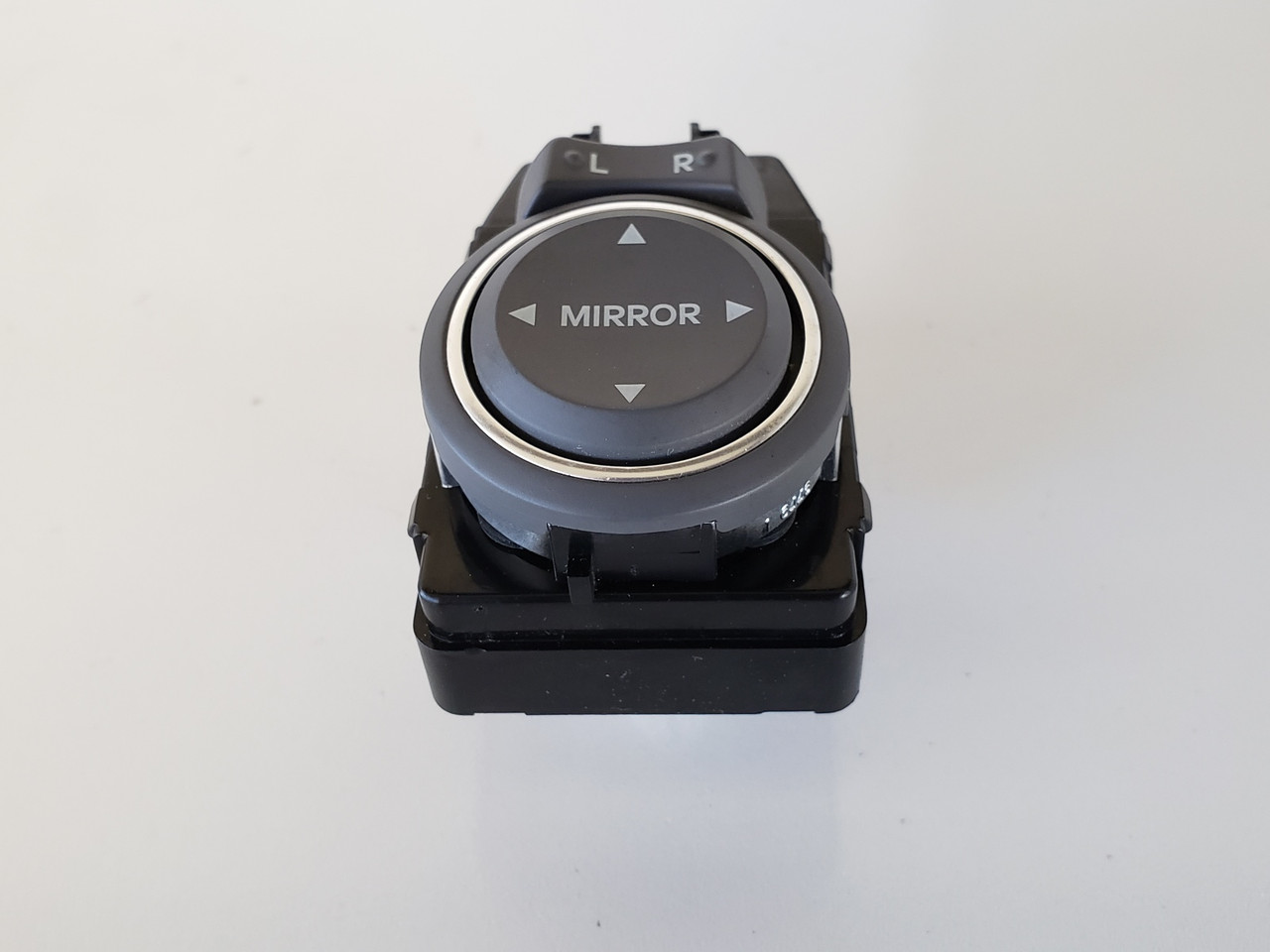 11-15 Hyundai Sonata 202006586 Mirror Switch OEM 11-15 Hyundai Sonata 202006586 Mirror Switch OEM