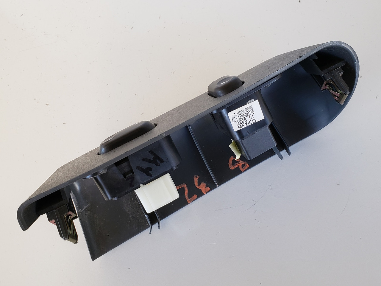 01-03 Explorer Sport YF1T-14529-ABJADS Right Front Passenger Window Switch OEM