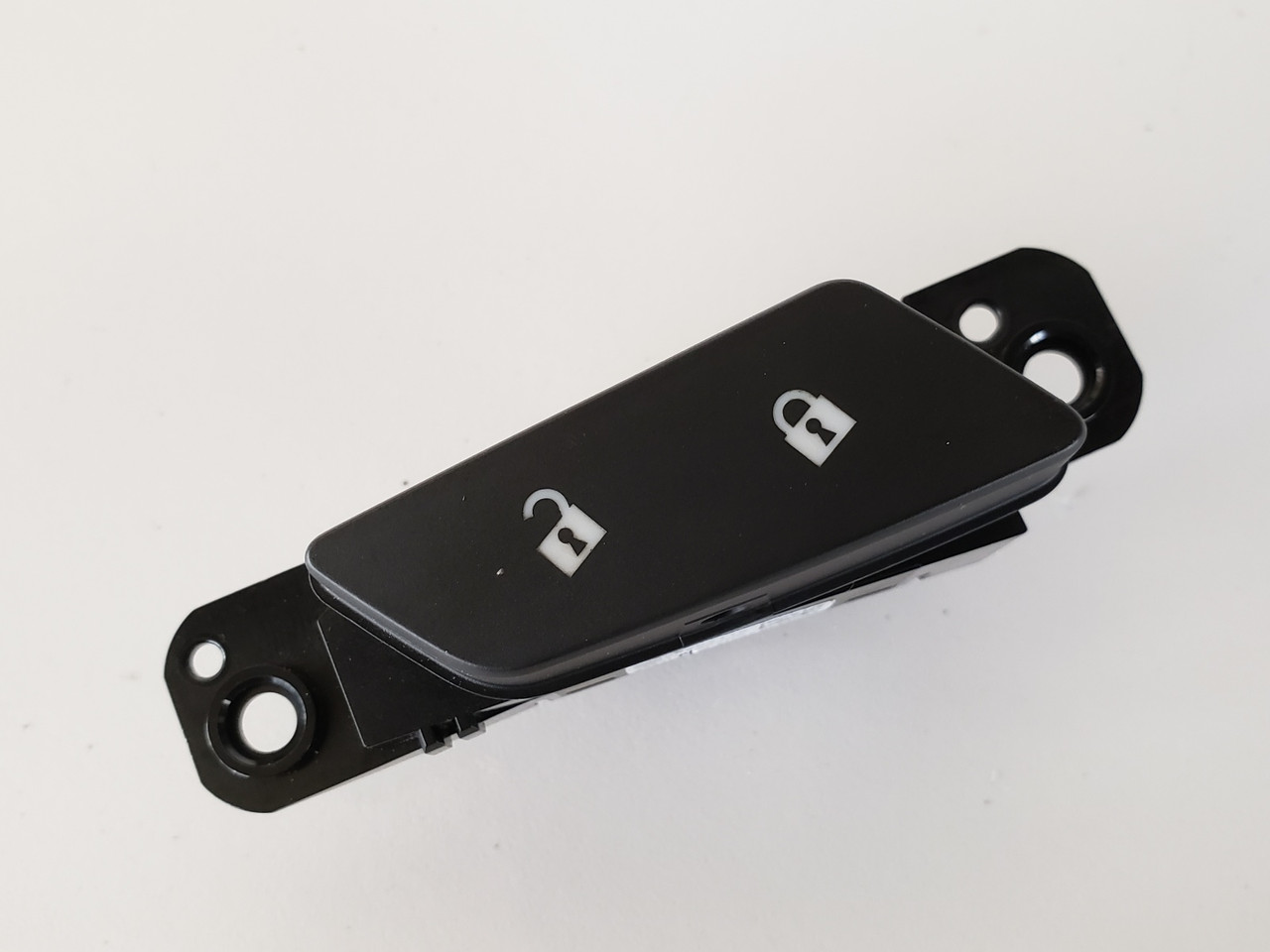 13 Chevrolet Chevy Sonic 96892119 Door Lock Button Dash Switch OEM 13 Chevrolet Chevy Sonic 96892119 Door Lock Button Dash Switch OEM