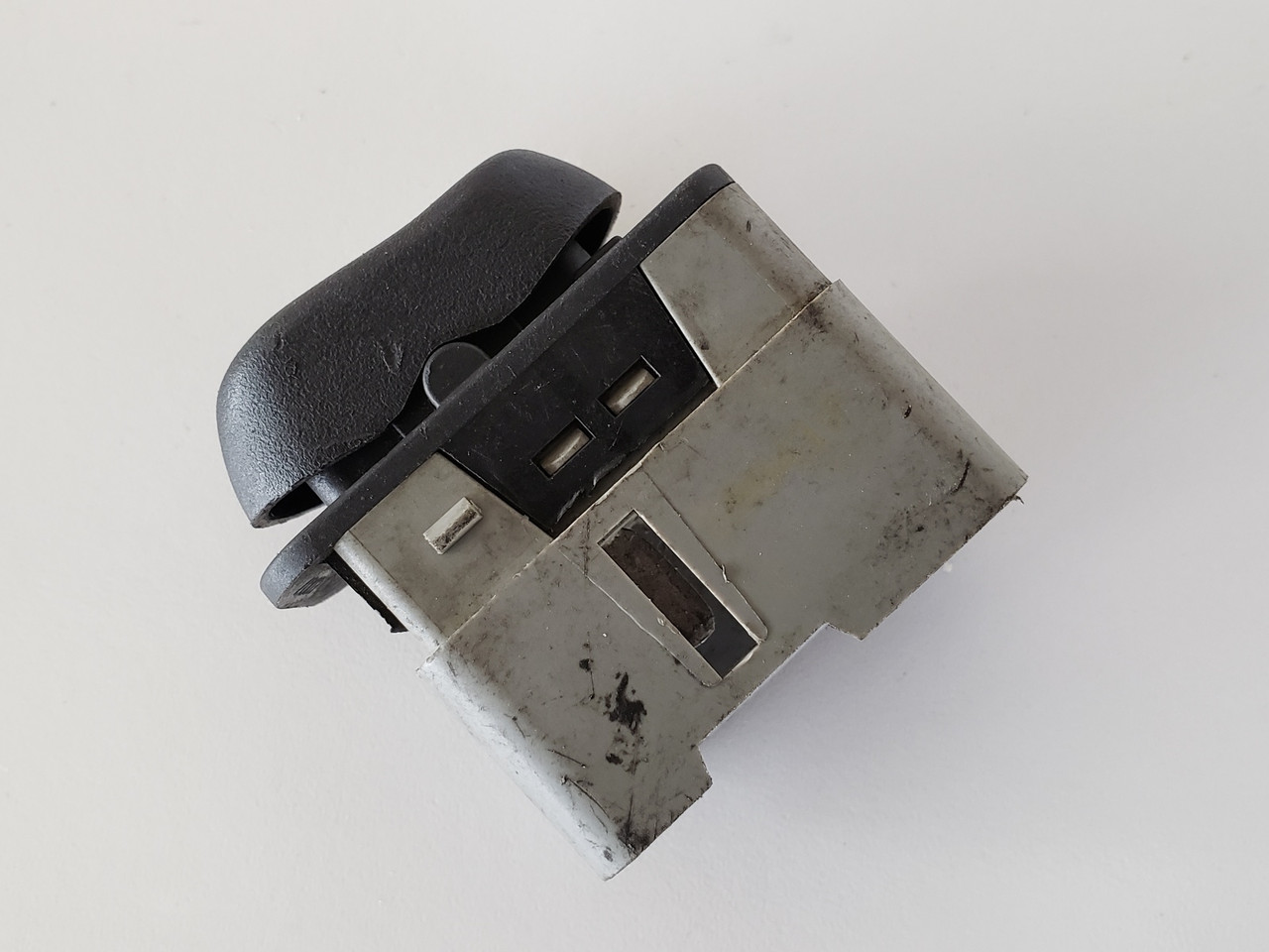 96-99 Ford Taurus F6DB-14529-AD Right Front Passenger Window Switch OEM 96-99 Ford Taurus F6DB-14529-AD Right Front Passenger Window Switch OEM