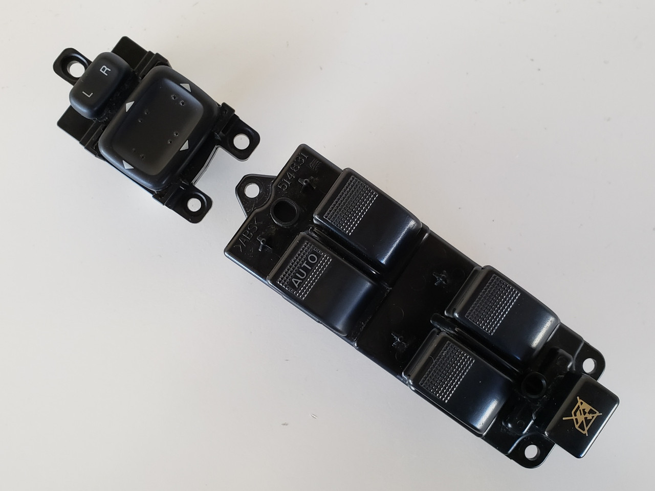 03-05 Mazda 6 GK2A66350 Drivers Side Left Master Window & Mirror Switch OEM