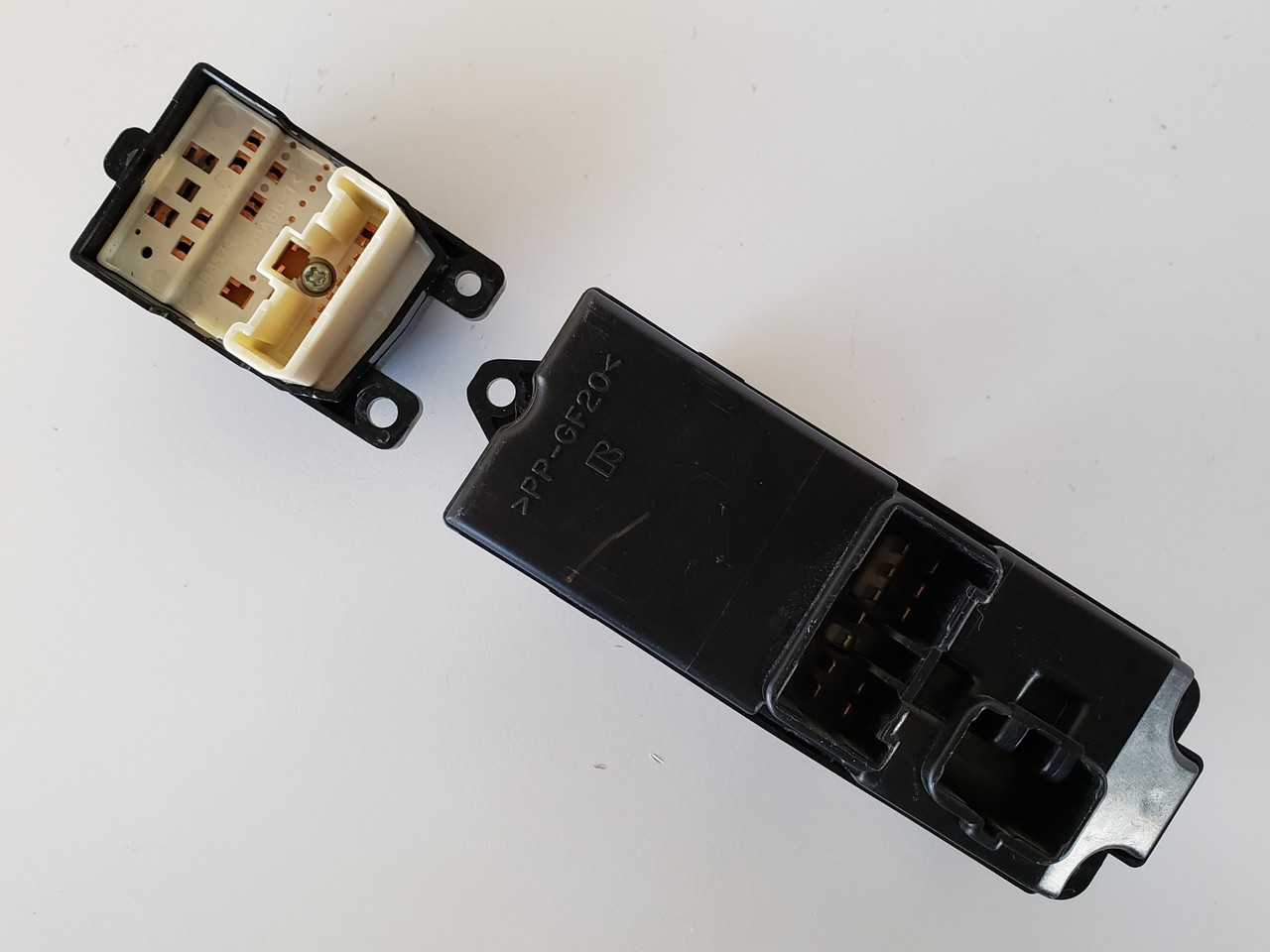 03-05 Mazda 6 GK2A66350 Drivers Side Left Master Window & Mirror Switch OEM