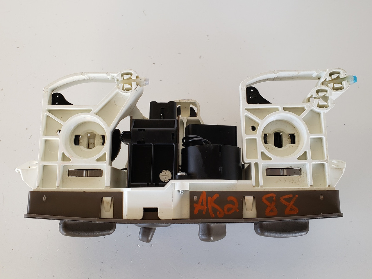 98-00 Toyota Corolla 5591002020B0 Climate Control Panel Temp Unit A/C Heater 98-00 Toyota Corolla 5591002020B0 Climate Control Panel Temp Unit A/C Heater