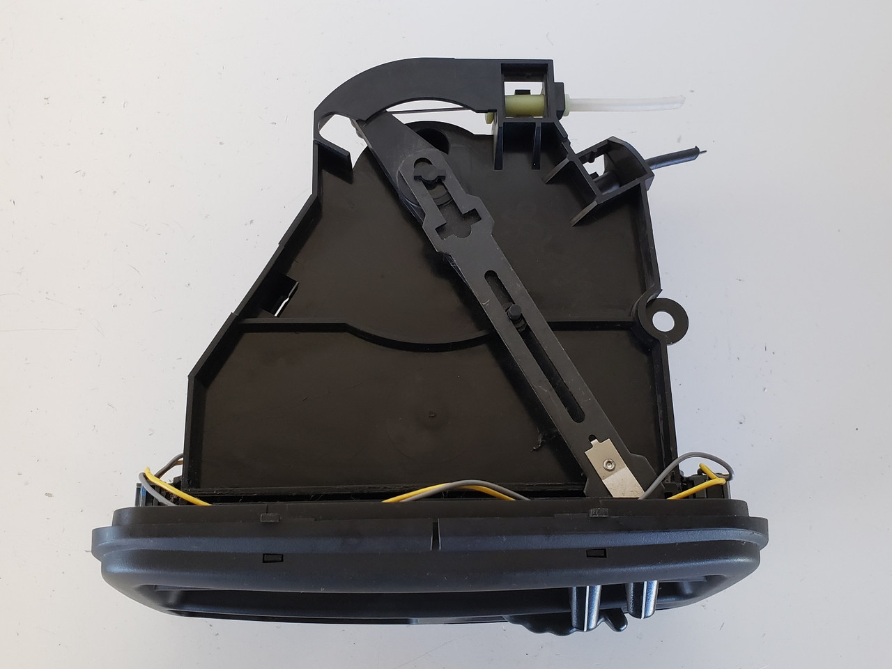 96-99 Saturn S-Series 21031071 Climate Control Panel Temperature