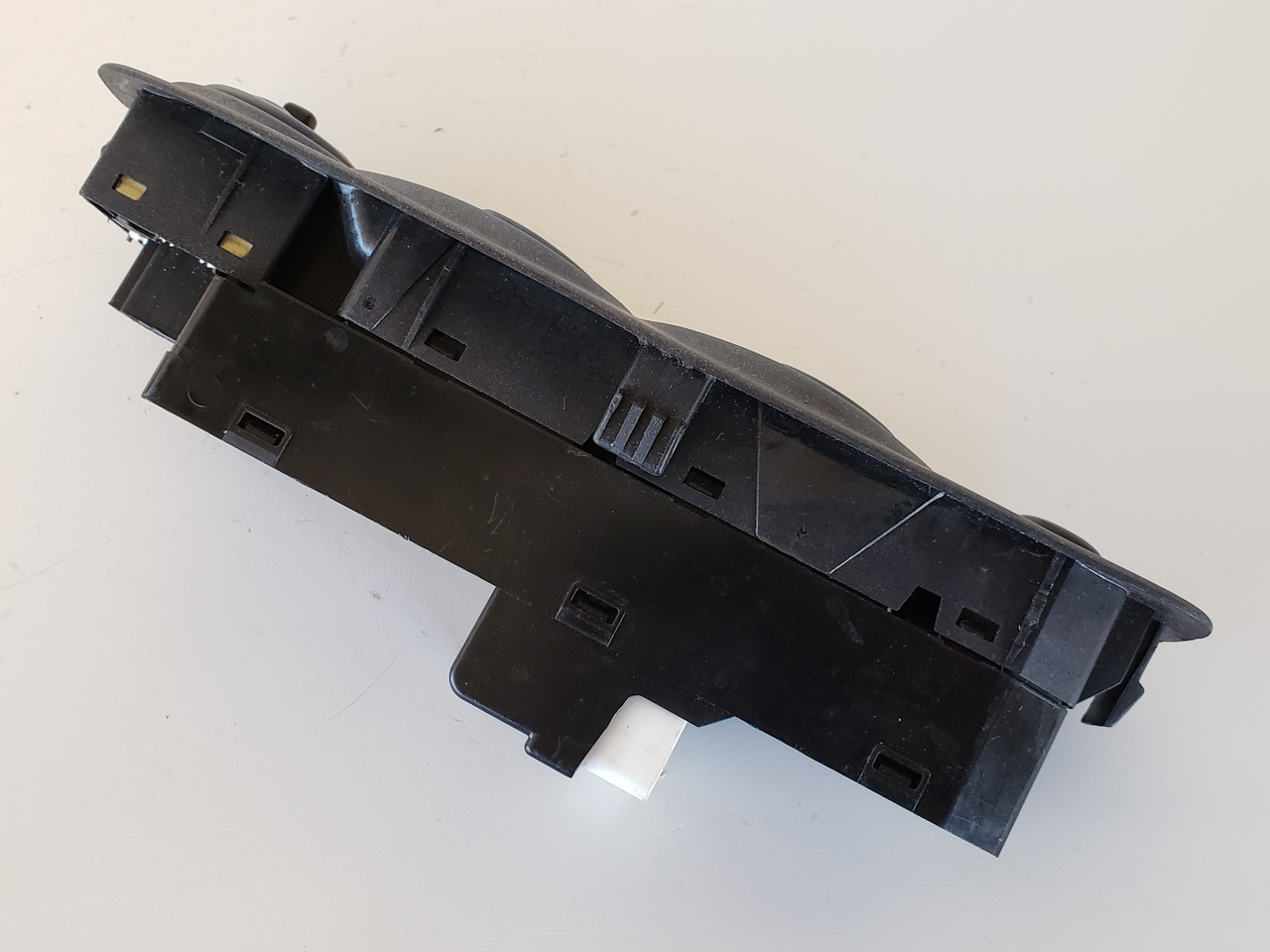 03-06 Hyundai Accent 93570-25000 Drivers Side Left Master Window Switch OEM