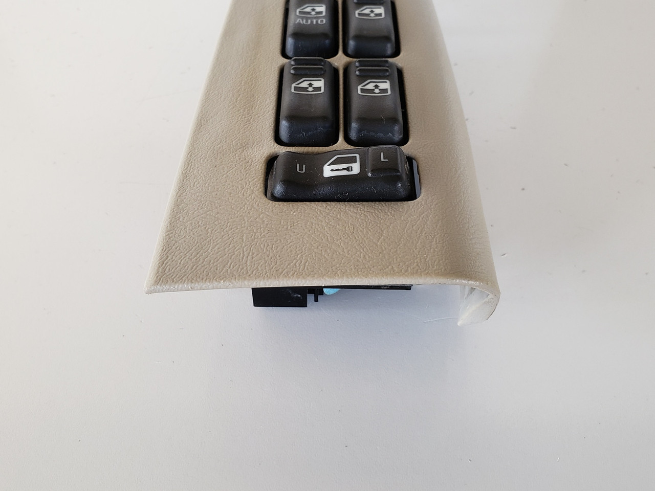 00-02 Chevrolet Chevy Tahoe 15062650 Drivers Side Left Master Window Switch OEM