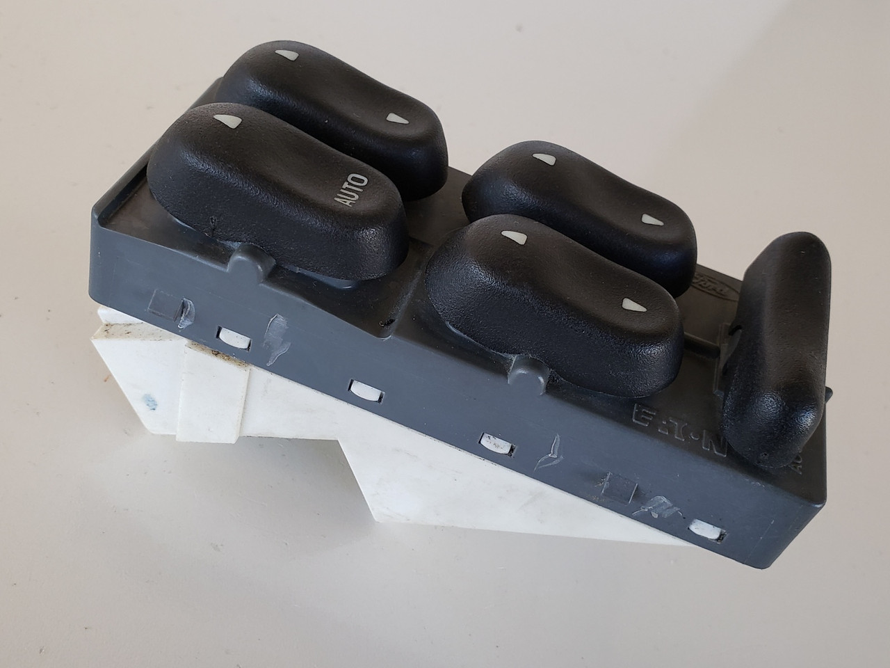 98-02 Ford Expedition XL1T-14540-BAW Drivers Side Left Master Window Switch OEM 98-02 Ford Expedition XL1T-14540-BAW Drivers Side Left Master Window Switch OEM