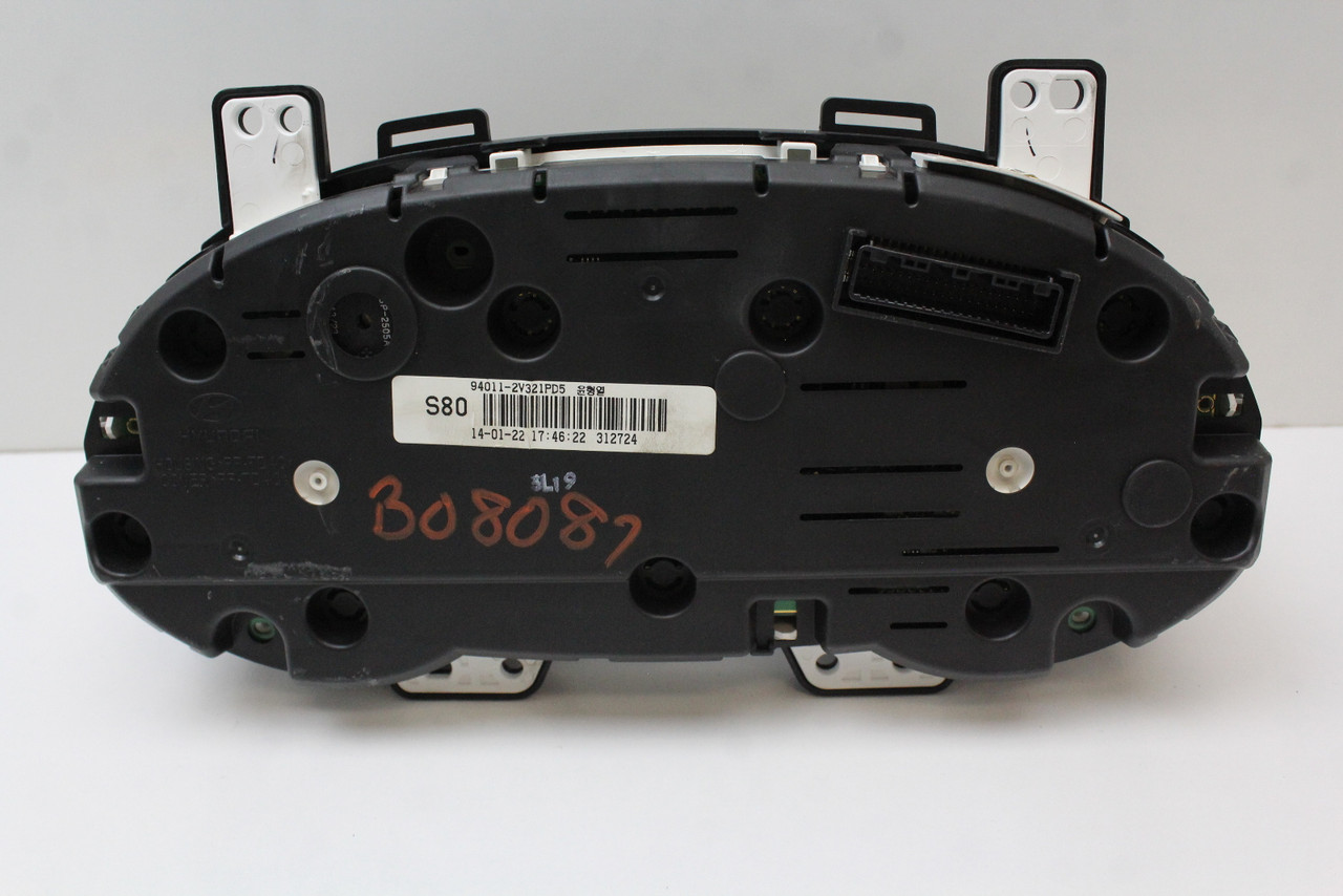 12-15 Hyundai Veloster 94011-2V321 Speedometer Instrument Cluster Gauges 18K