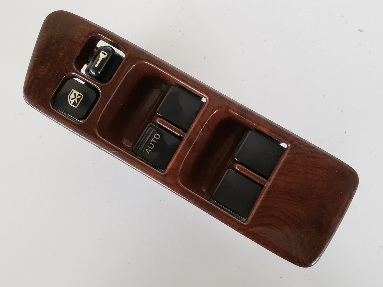 98-00 Forester Base 83081-FC010 Drivers Side Left Master Window Switch OEM 98-00 Forester Base 83081-FC010 Drivers Side Left Master Window Switch OEM