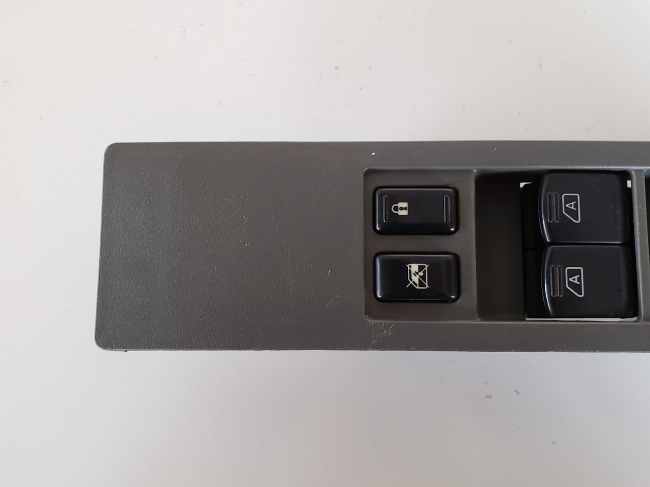 04-14 Titan Crew Cab 25401 7S200 Drivers Side Left Master Window Switch OEM