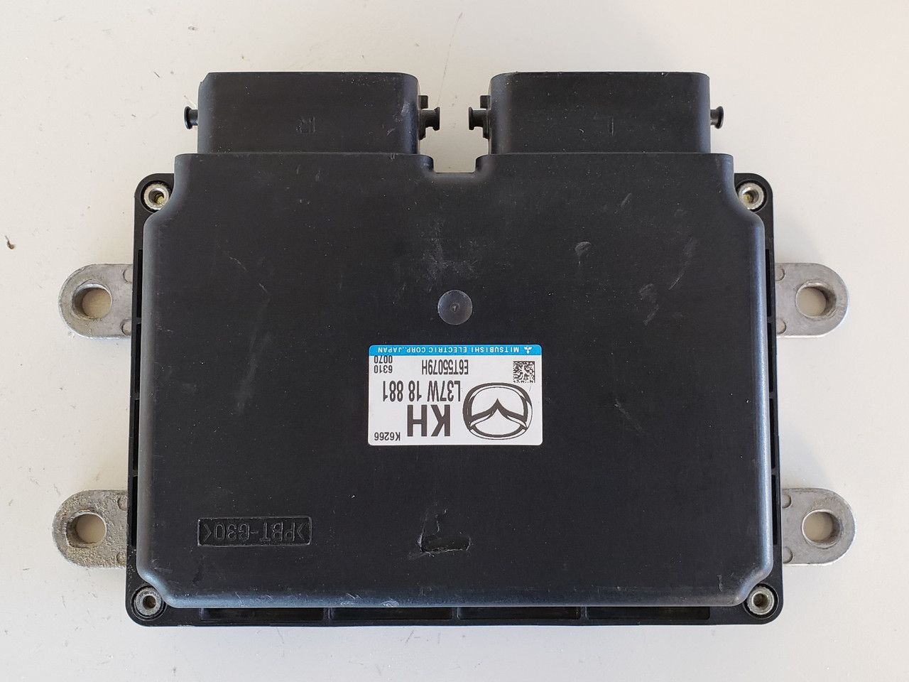 2006 Mazda 3 L37W 18 881 Computer Brain Engine Control ECU