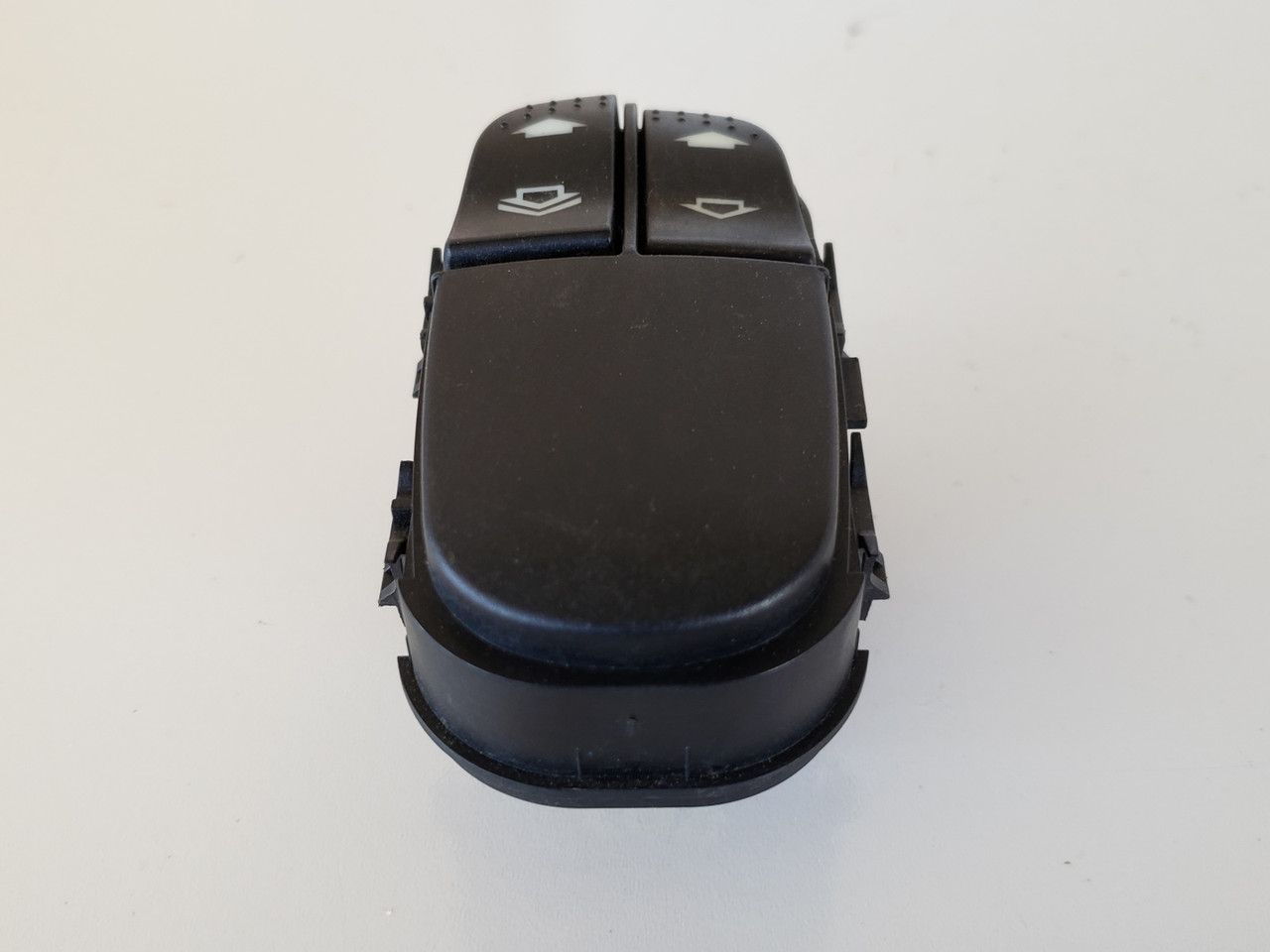 00-07 Ford Focus YS4T-14529-AB Drivers Side Left Master Window
