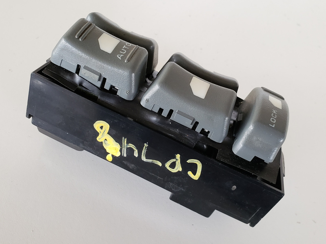 99-00 Cadillac Escalade J12M-8013 Drivers Side Left Master Window Switch OEM